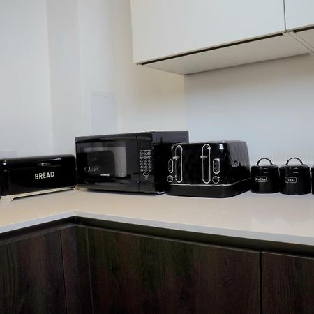 Manchester City Centre Apt With Balcony & Free Parking - Including Free 1-Hour Late Check-Out For Bookings On The 29Th 31St May, Justeat Voucher For 2-Night Stays Minimum! Dış mekan fotoğraf
