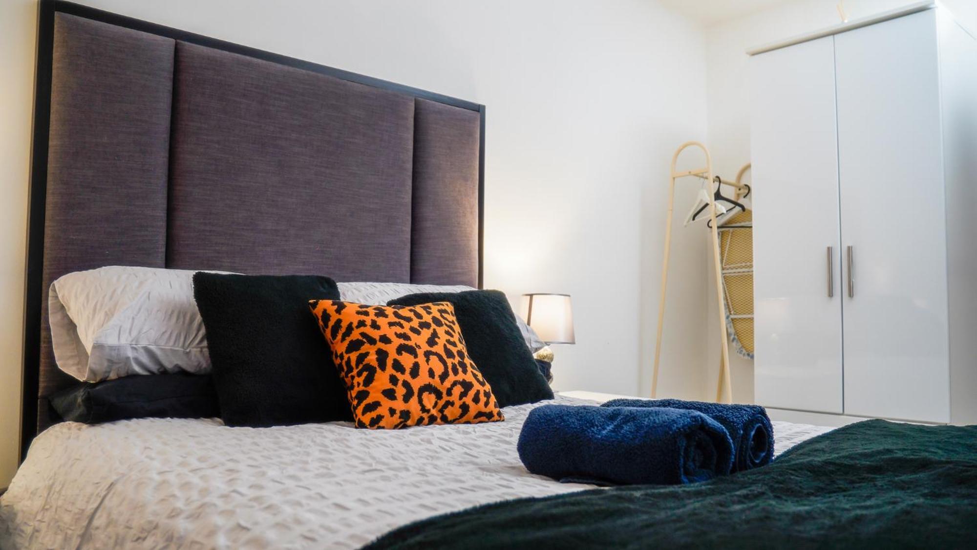 Manchester City Centre Apt With Balcony & Free Parking - Including Free 1-Hour Late Check-Out For Bookings On The 29Th 31St May, Justeat Voucher For 2-Night Stays Minimum! Dış mekan fotoğraf